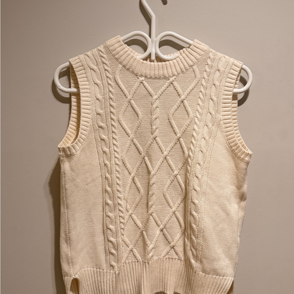 Cream Cable-Knit Sleeveless Sweater Vest